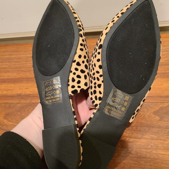 🎉 HP 🎉 NIB Suede Spotted Mules - Picture 8 of 10